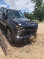 2023 Chevrolet Silverado 2500HD 4WD Crew Cab Standard Bed Custom - Primary Damage Right Image